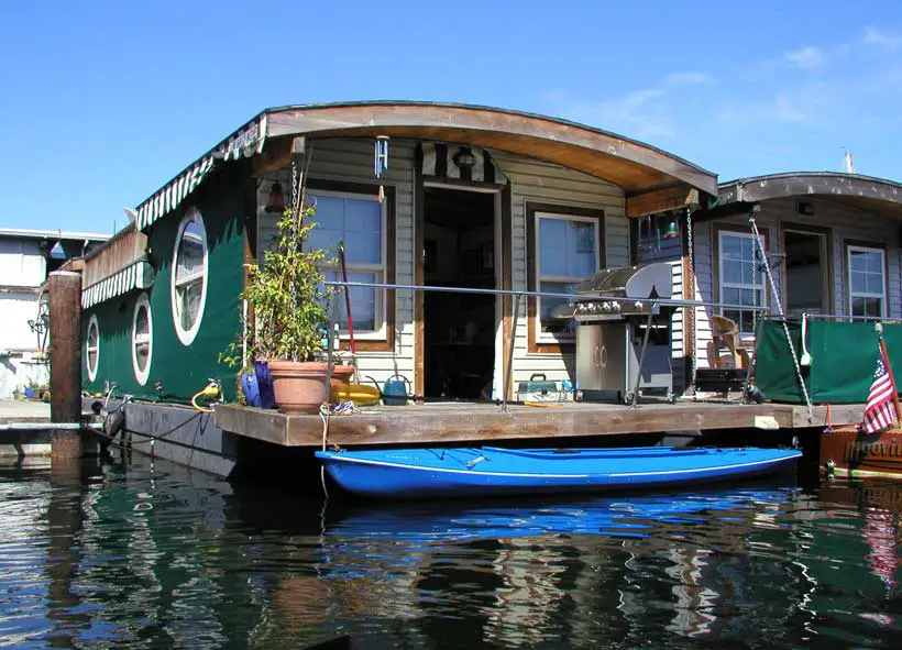 Lake-Union-houseboat