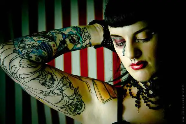 tattood-lady-by-paolo-marconi