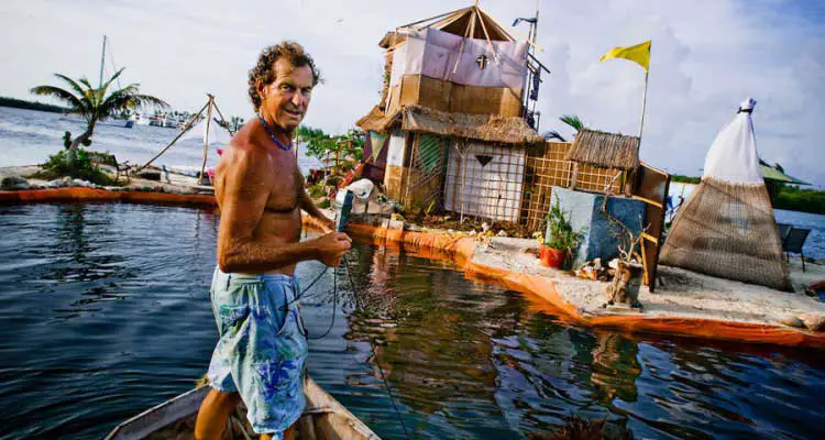 man-builds-steerable-island-from-plastic-bottles