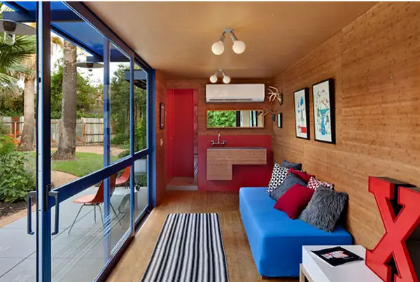 Shipping-Container-Guest-House-by-Poteet-Architects-interior