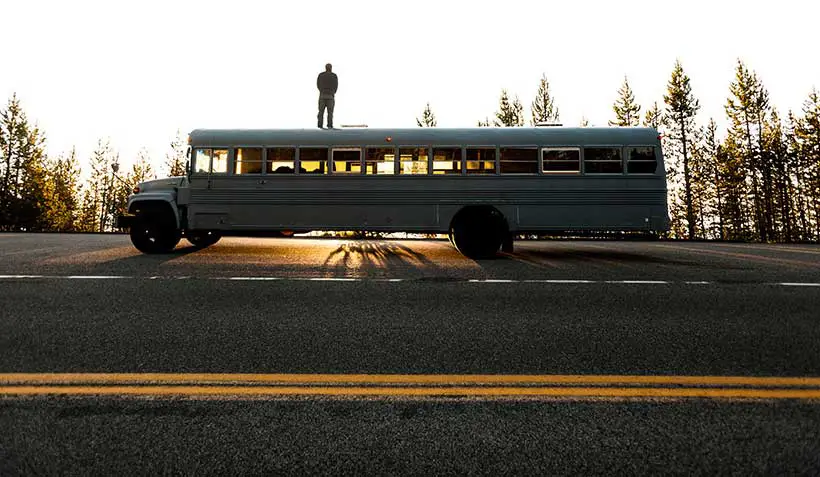 HankBoughtaBus-schoolbus-home