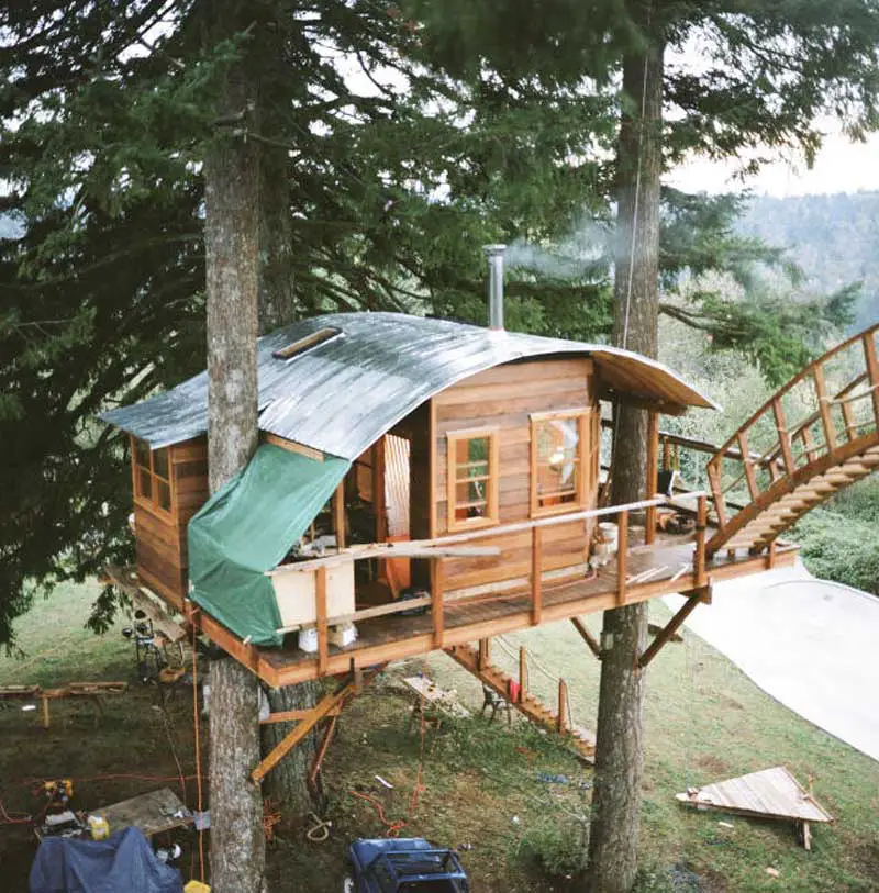 the-cinder-cone-treehouse-foster-huntington