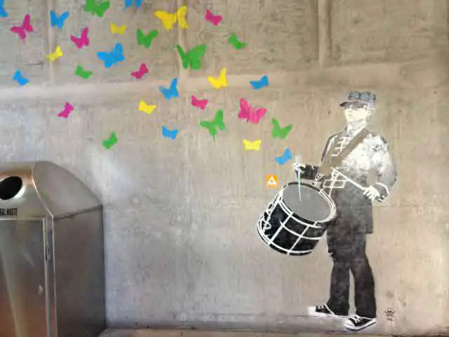 drum-butterflies-street-art